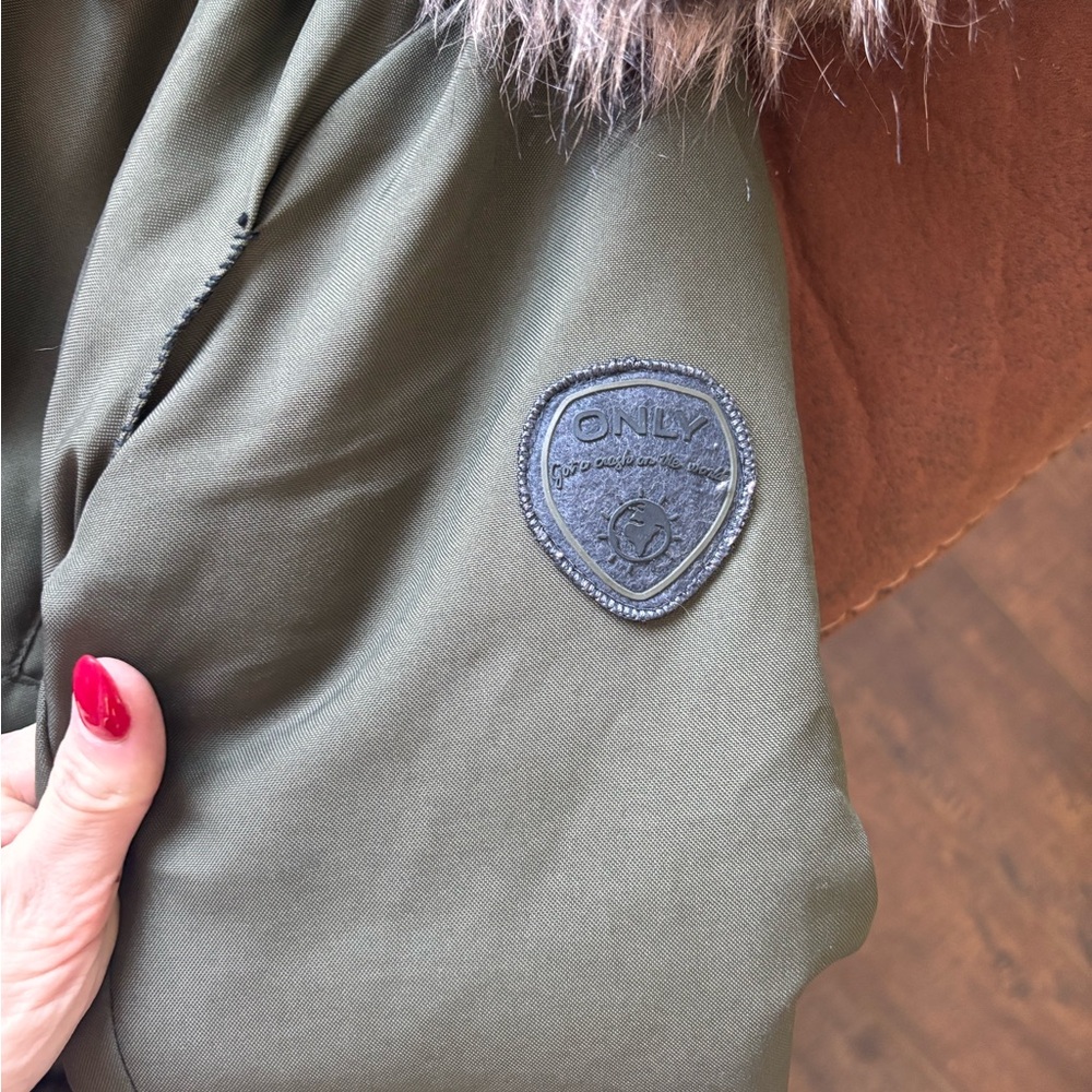 Point Zero fur coat - Picture 4 of 8